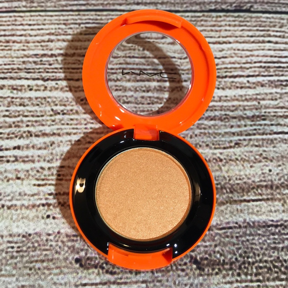 MAC Eyeshadow Evening Aura